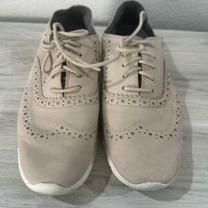 Cole Haan Zerogrand Wing Oxford Closed Hole Women’s Sz 8.5 Gray Shoes Beige